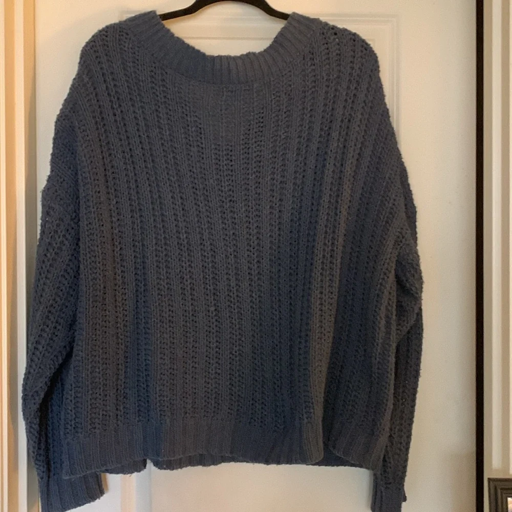 V-Neck cable knit sweater. - Picture 2 of 2